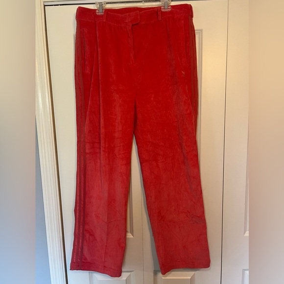 Adidas women’s pink “comfy cords” corduroy pants. Size XL.